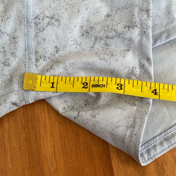 ❤️ Lululemon Speed Up Mid-Rise Lined Short 4" Pastel Blue Multi Size 6 - Picture 3 of 15